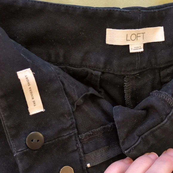 Lot of 3 LOFT Women's Riviera Shorts - Black, Gray, and Pink - Picture 4 of 4